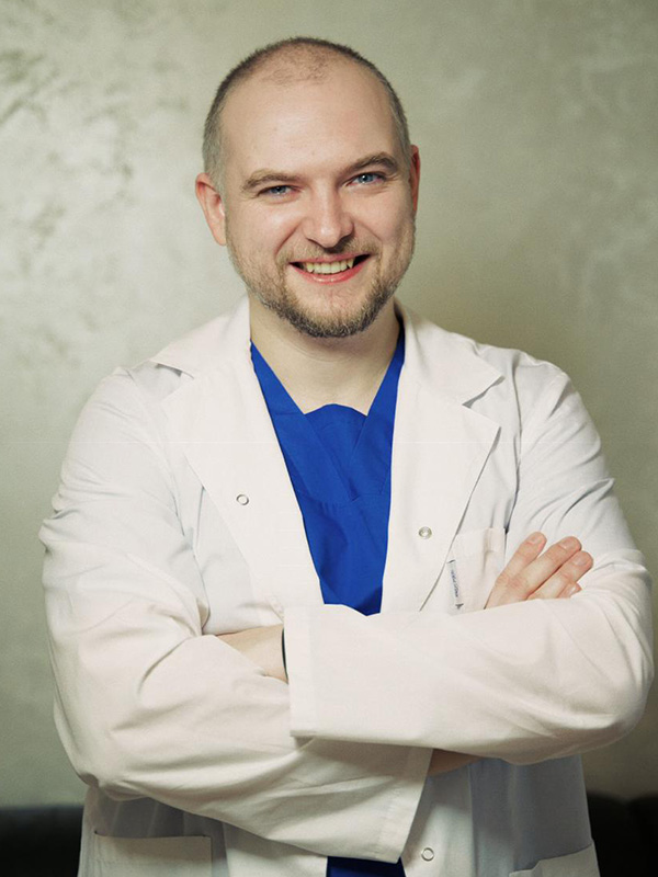 Дмитрий Эллинский,  врач-трихолог, дерматовенеролог ГК «СМ-Клиника», член RHRS и Российского общества трихологов и эксперт NAOS