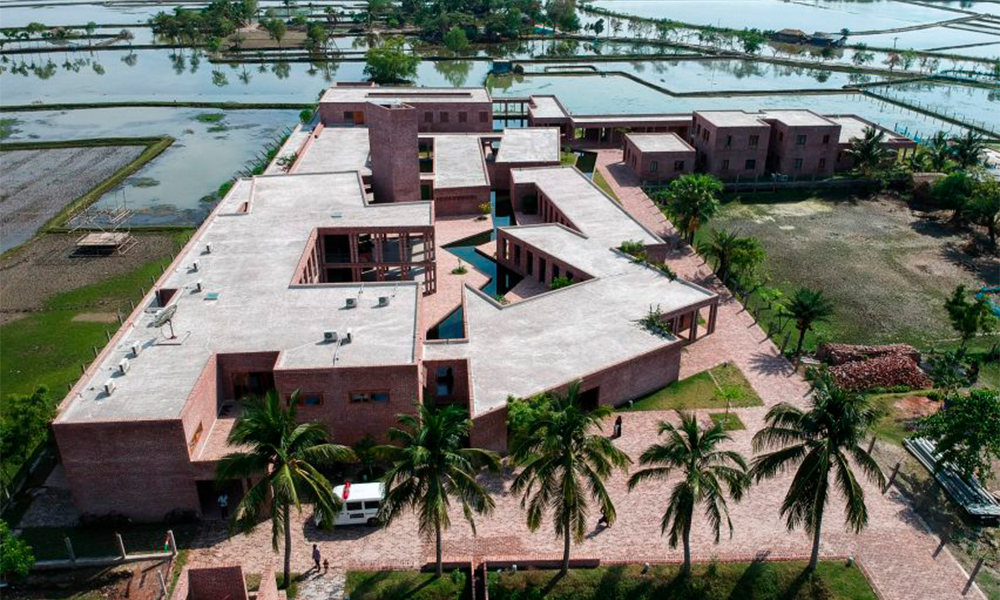 Сельская больница в Бангладеш названа лучшим зданием в мире по версии RIBA