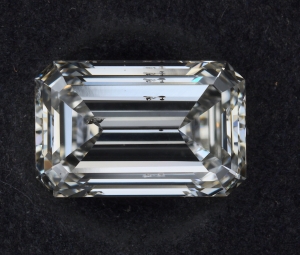 Новые духи Chanel Marks №5, ограненные бриллиантовым ожерельем весом 55,55 карат