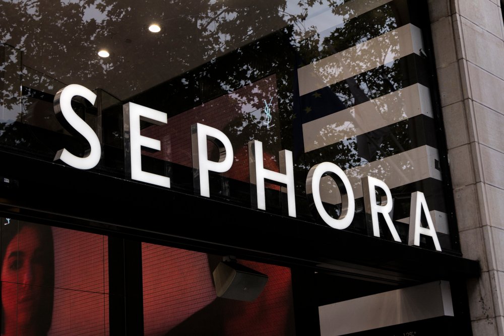 Sephora-день-рождение-бренд-косметика-мода-новости-подарки-скидки